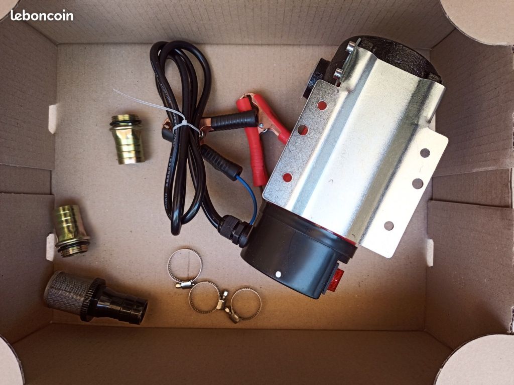 Pompe 12 voltes puissante 12V 200w 40L par minute (image 2)
