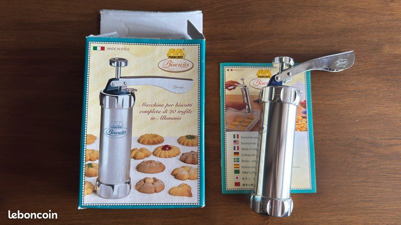 Machine à biscuits italienne avec 20 emporte pièces (image 2)