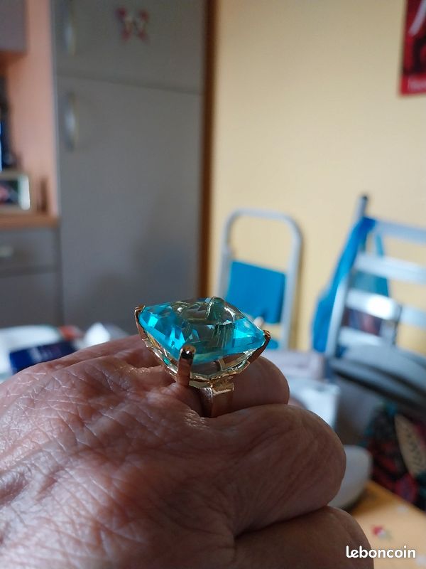 Bague avec grosse pierre (image 9)