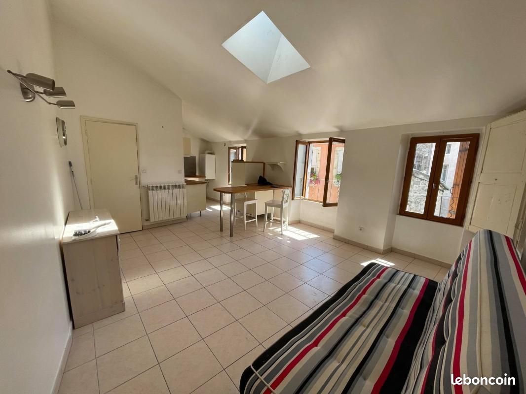 Appartement 1 pièce 36 m² · à Aubenas · 36 m² · 340 €