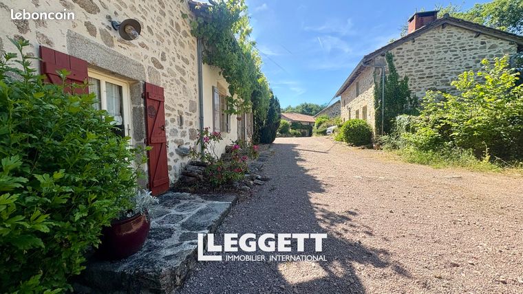 Maison 13 pièces 240 m²