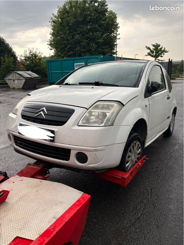 Toutes pièces Citroën C2 1.4HDI 2008 ph1 (image 1)