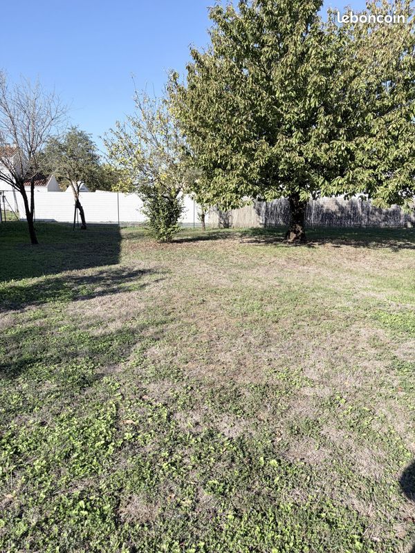 Terrain 571 m² · à Bourgneuf · 571 m² · 195 000 €
