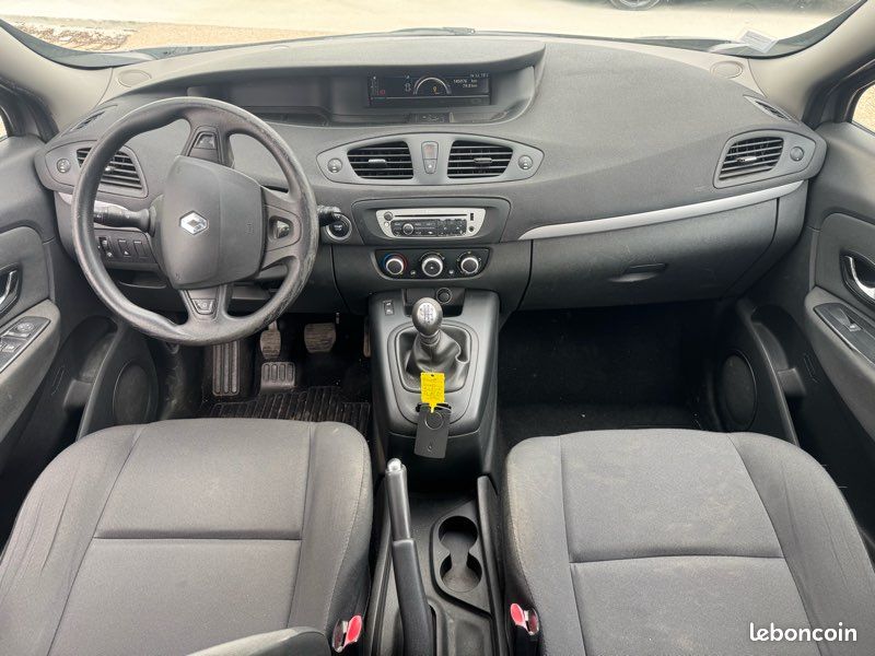 RENAULT ScénicIII Phase 2 1.5 dCi FAP eco2 95 cv (image 5)