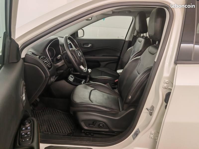Jeep Compass 1.4 MultiAir II 140ch S Limited 4x2 (image 9)