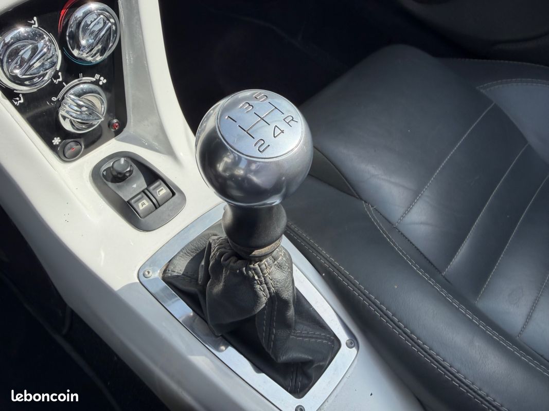 PGO SPEEDSTER CEVENNES 2.0 140CH - KILOMETRAGE D'ORIGINE - CLIMATISATION - RADIo (image 19)