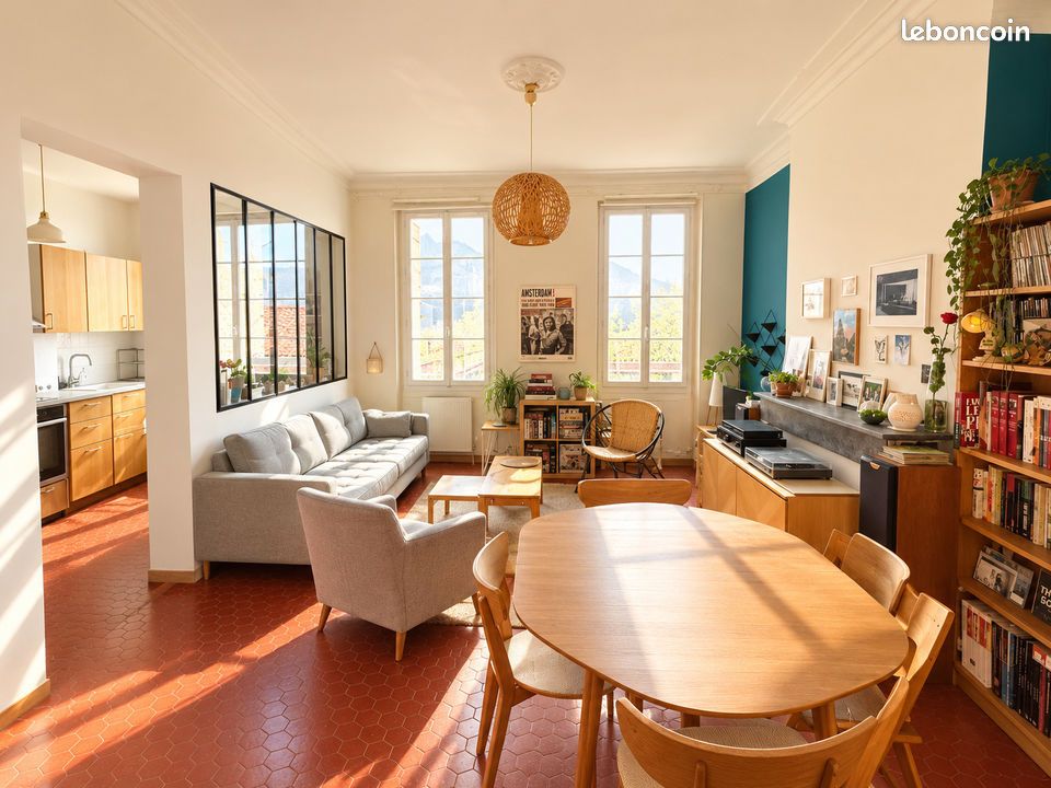 Appartement 3 pièces 74 m² · à Marseille 1er Arrondissement · 74 m² · 255 000 €