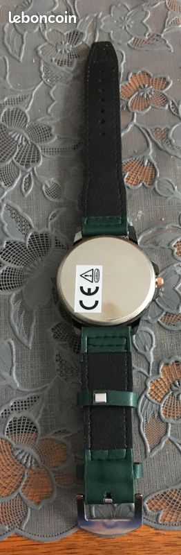 Montre ronde surdimensionnée et élégante pour homme bracelet vert (image 2)
