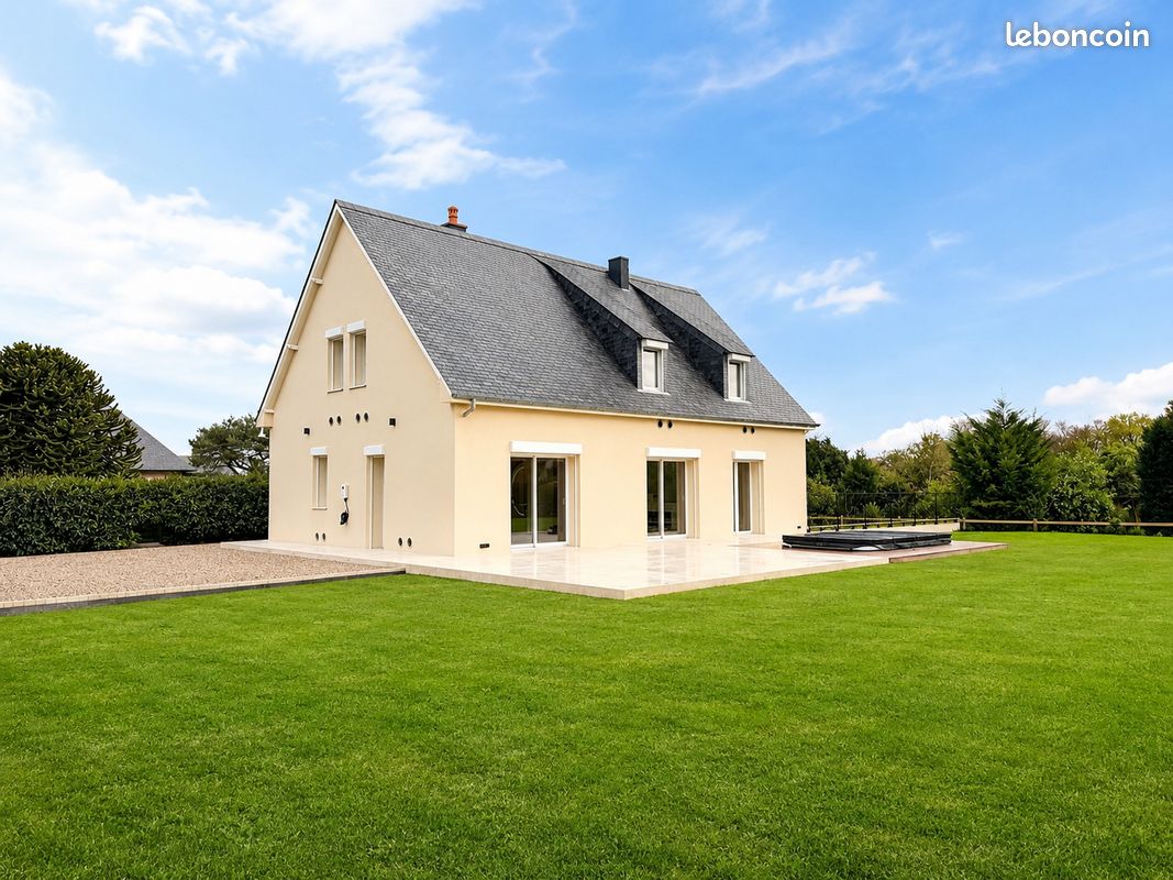 Maison 7 pièces 220 m² · à Équemauville · 220 m² · 780 000 €