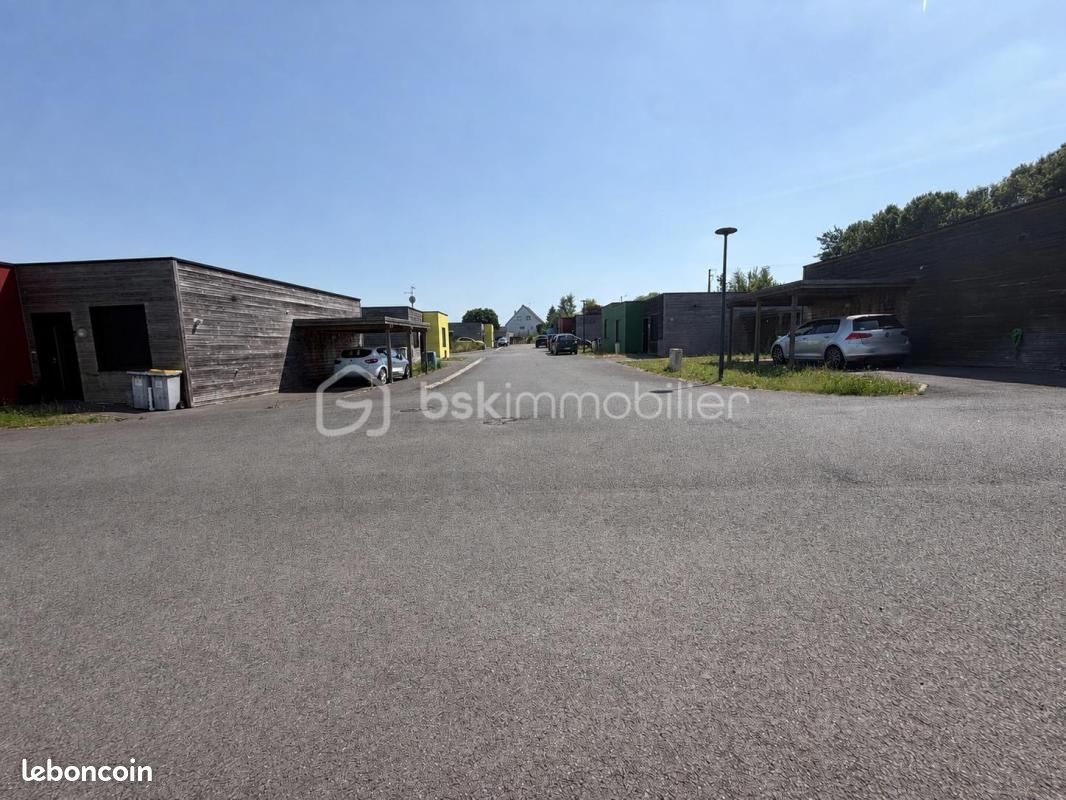 Immeuble 2610 m² · à Saint-Quentin · 2 610 m² · 3 300 000 €