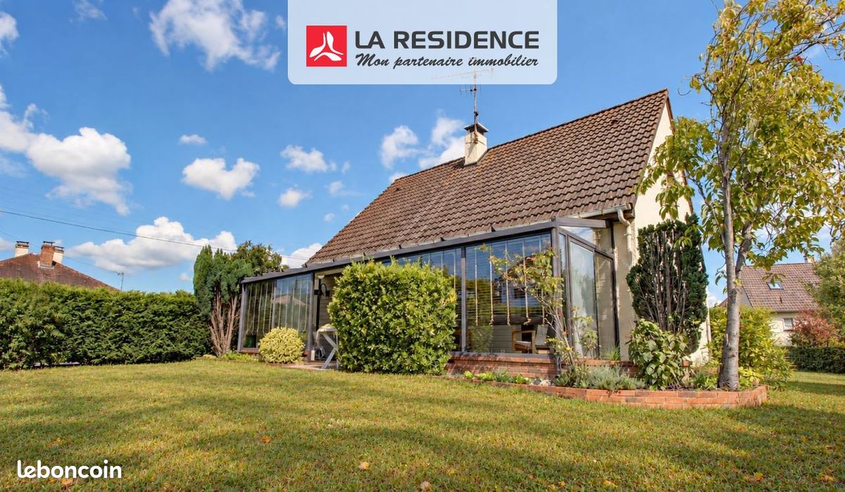 Maison 5 pièces 102 m² · à Saint-Étienne-du-Rouvray · 102 m² · 242 000 €