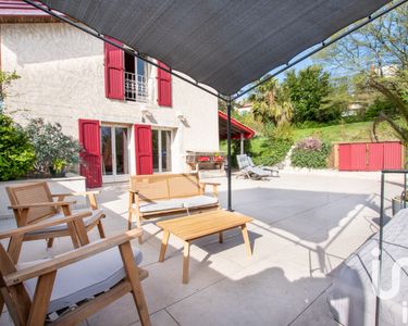 Maison 1 300 000 € - 372 m²