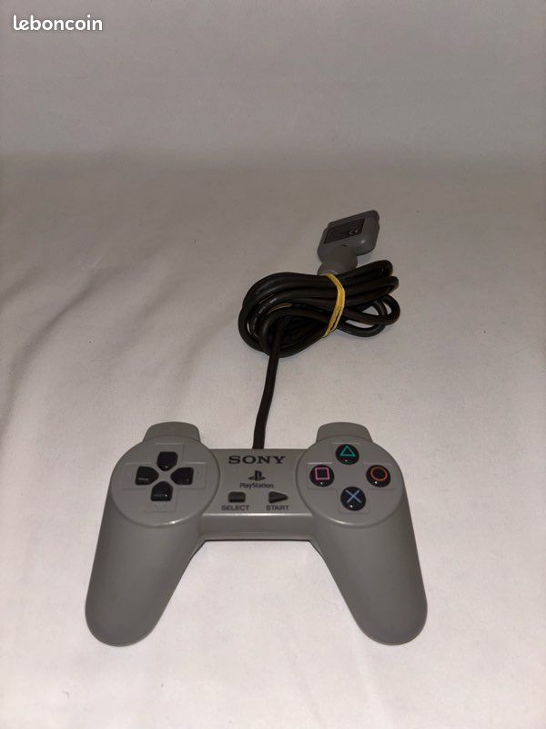 Console PS1 SCPH-1002 Fonctionnelle + Manette + 4 Jeux – Bon état