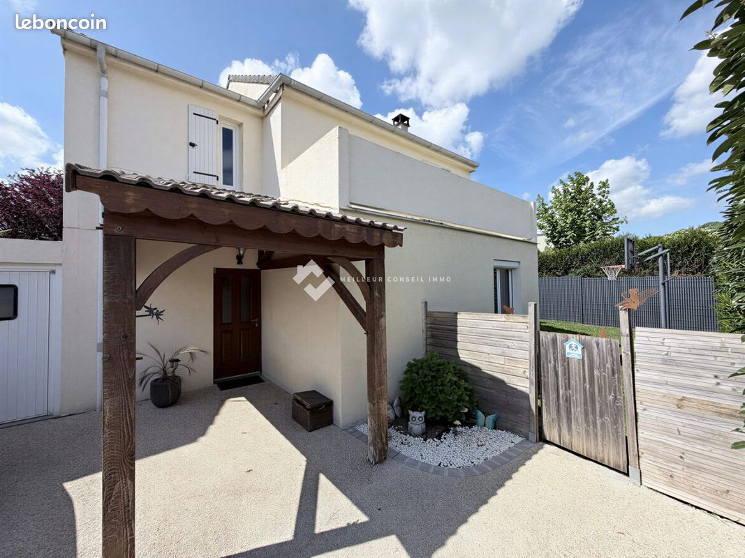 Maison 5 pièces 103 m² · à Savigny-le-Temple · 103 m² · 289 000 €