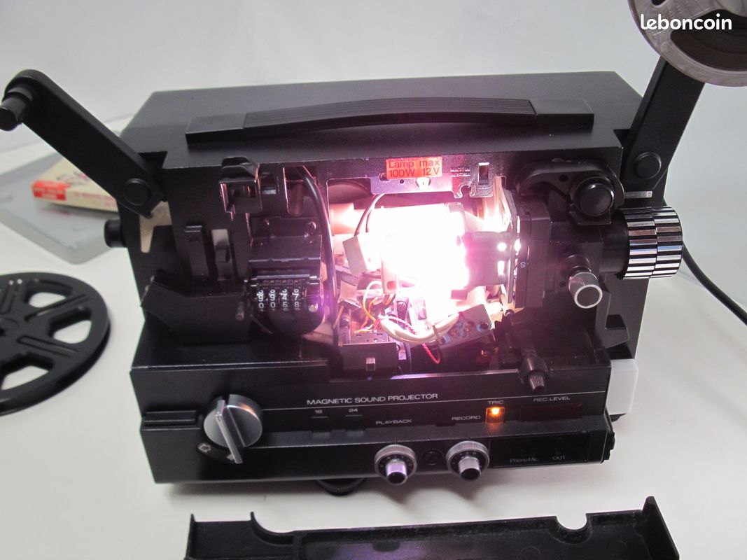 Lot 776 - A Bolex SP80 Special Super 8 Magnetic Sound