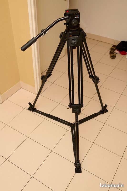 Trépied Manfrotto 525MVB Avec Tête Fluide 501 – Pour Caméscope, Alu, Réglable
