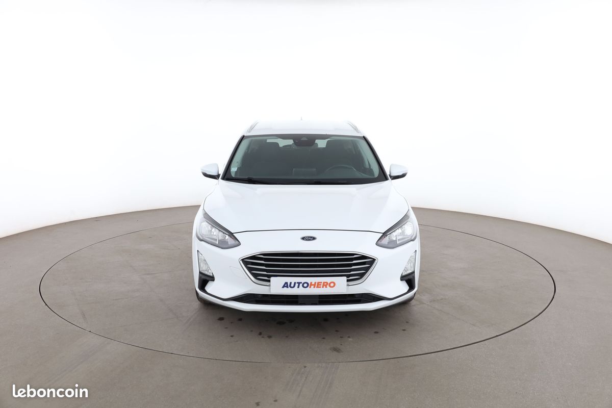 Ford Focus SW 1.0 EcoBoost Trend Business (image 14)