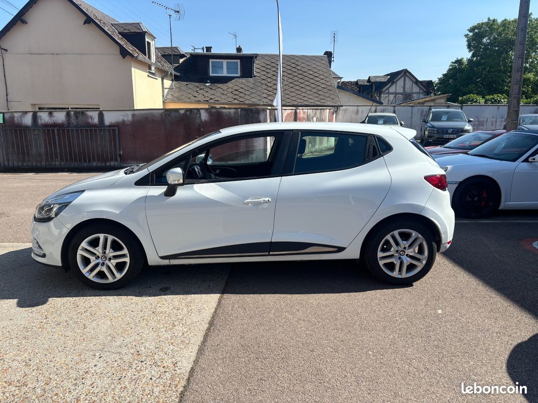 RENAULT CLIO IV 0.9 TCe 90 Génération (image 5)