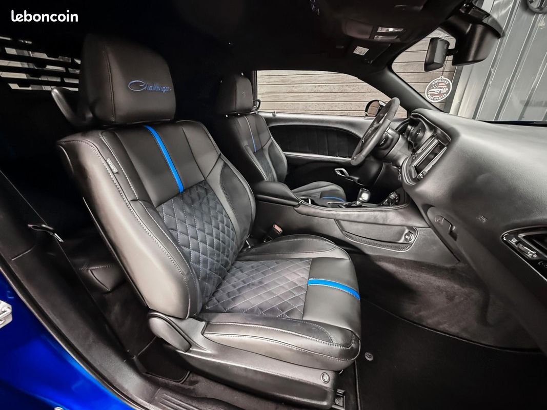 Dodge CHALLENGER Widebody Look V6 3.6 306 ch – CarPlay – Caméra – Cuir (image 11)
