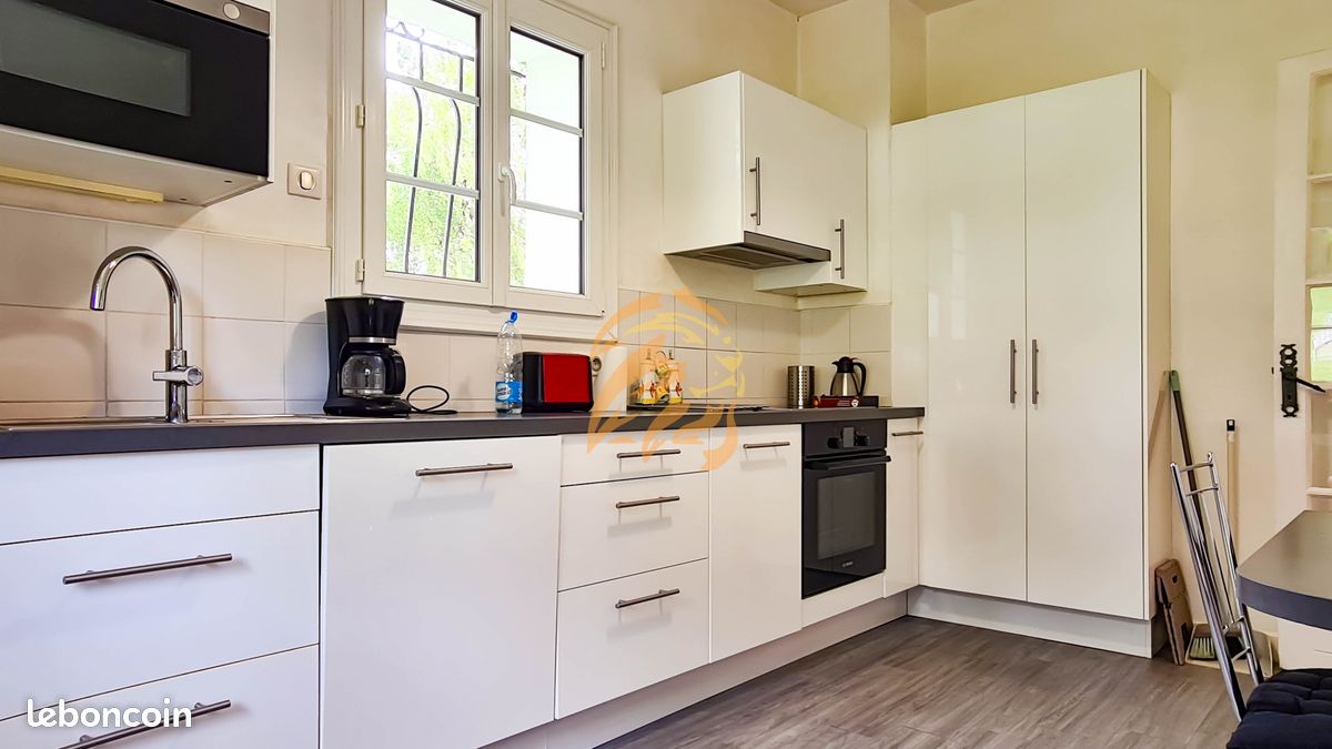 Maison 12 pièces 197 m² - Magnac-sur-Touvre 16600 (image principale 6)