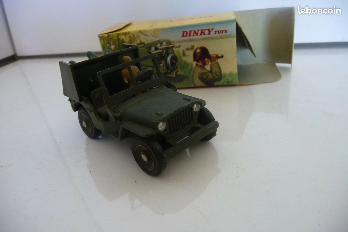 Dinky Toys 828 Jeep Porte Fusée VENDU