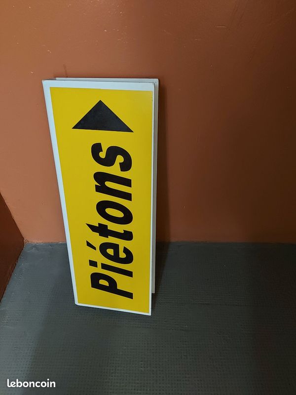 Panneau Pietons (image 2)