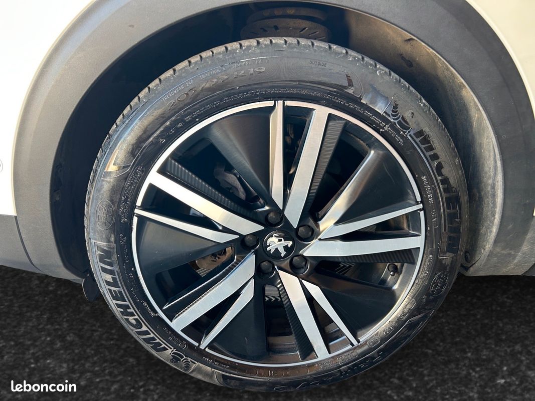 PEUGEOT 3008 BLUEHDI 130ch GT Pack - Toit Ouvrant - Sellerie Cuir - Focal (image 26)