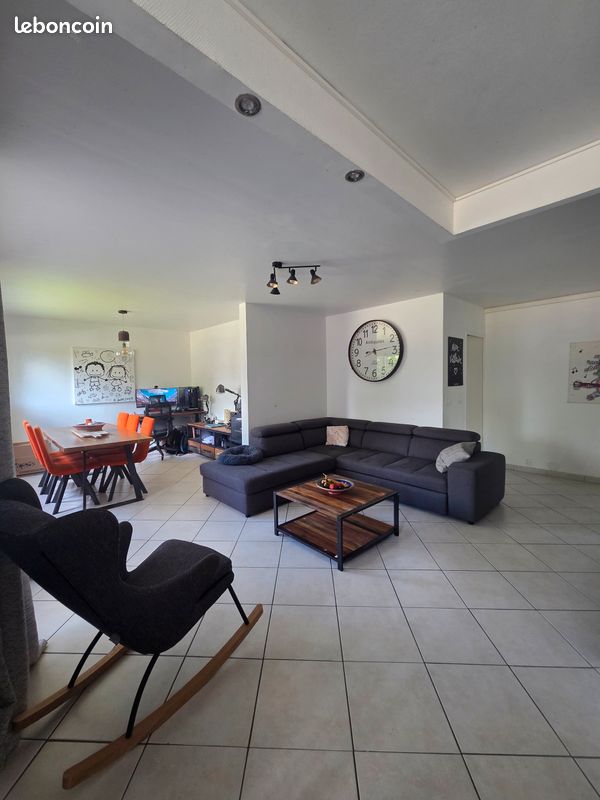 Appartement 4 pièces 74 m² · à Saint-Priest · 74 m² · 179 000 €