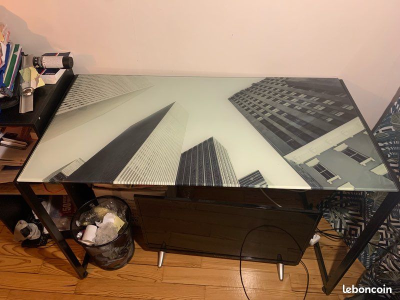 Bureau en verre + chaise ergonomique (image 1)