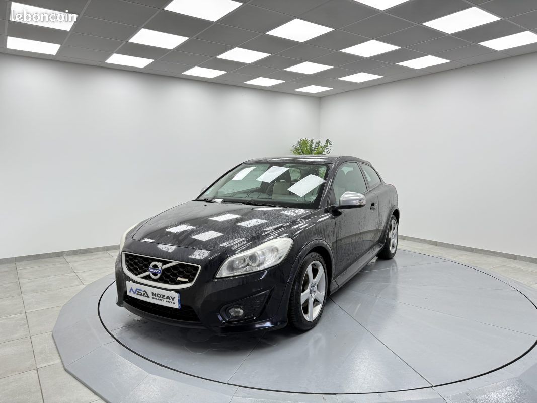 Volvo c30 d2 115cv r-design (image 2)