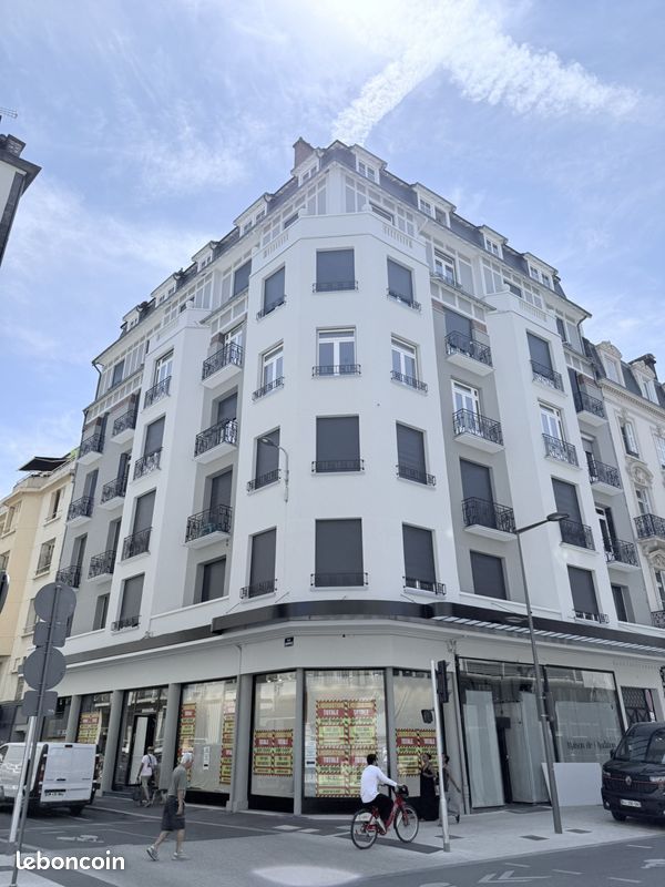 Appartement 5 pièces 138 m² · à Clermont-Ferrand · 138 m² · 1 400 €/mois