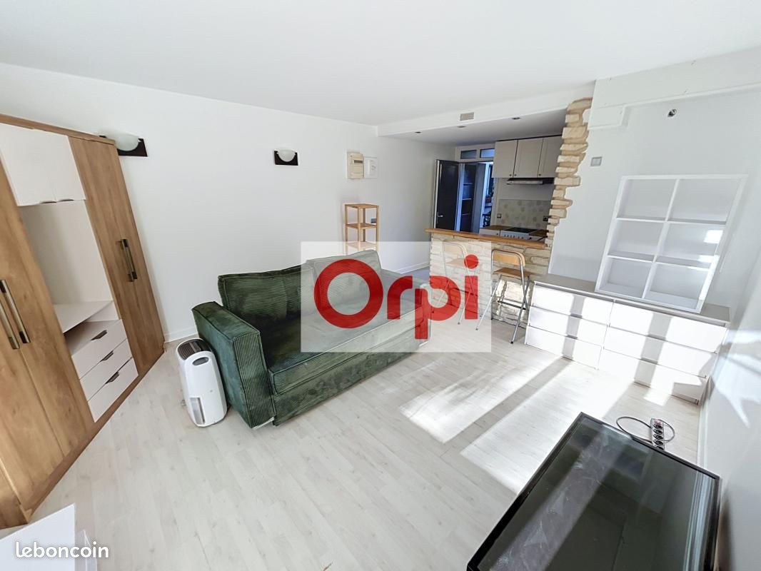 Appartement 1 pièce 30 m² · à Châtillon · 30 m² · 735 €/mois