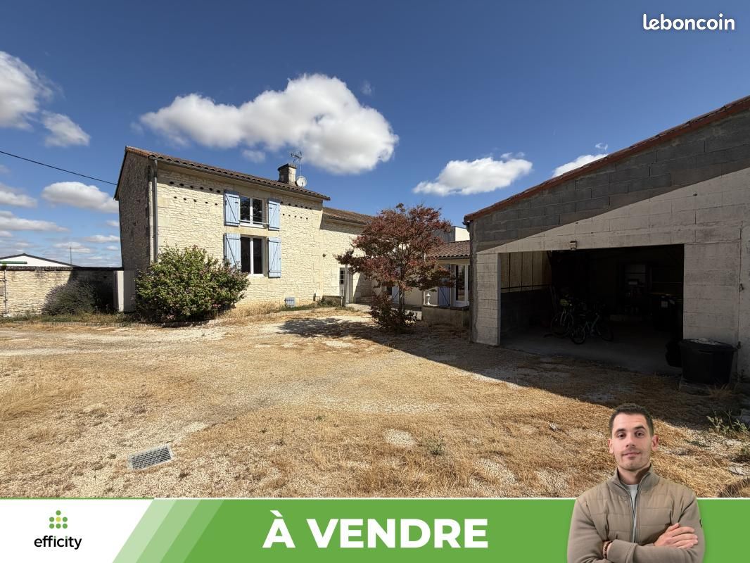 Maison 5 pièces 169 m² · à Saint-Martin-la-Pallu · 169 m² · 215 000 €