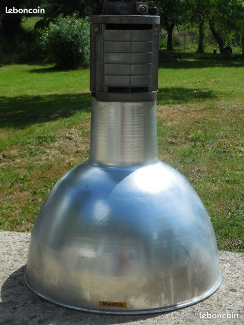 Lampe à Suspension Industrielle en Émail Noir de Mazda, France, 1960s en vente sur