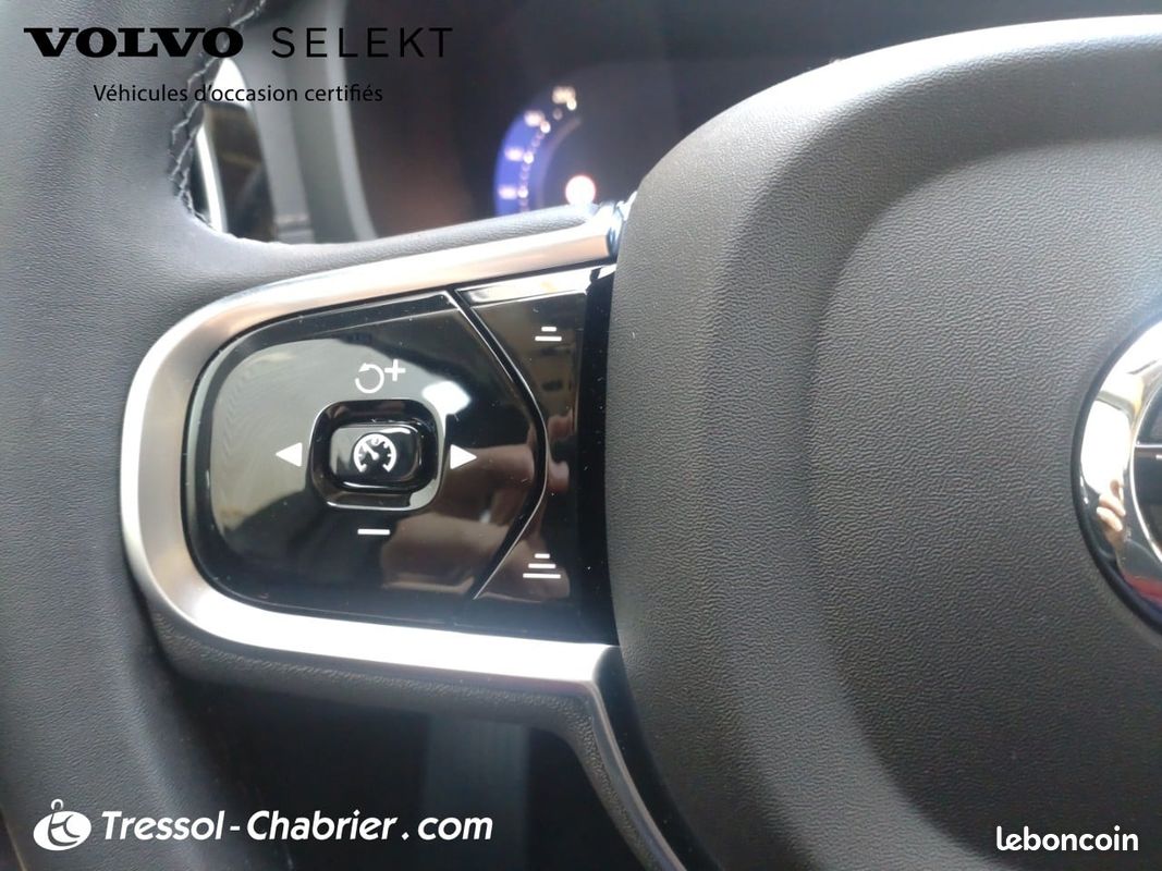 VOLVO V60 Micro hybride essence B4 197 ch DCT7 Ultra Style Dark (image 27)