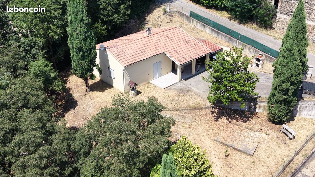 Maison 4 pièces 90 m² · à Saint-Étienne-de-Fontbellon · 90 m² · 275 000 €
