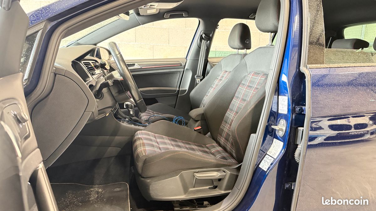 VOLKSWAGEN GOLF GTI 2.0 TSI 230 DSG6 5p - Garantie 6 mois / Siège chauffant / Bleu métallisé / Virtual Cockpit / Phares full LED (image 7)