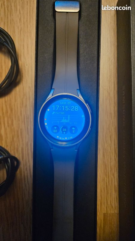 Galaxy watch 5 pro très bon état (image 2)