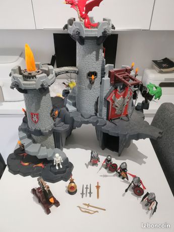 Troc Echange Chateau fort et dragon rouge playmobil sur