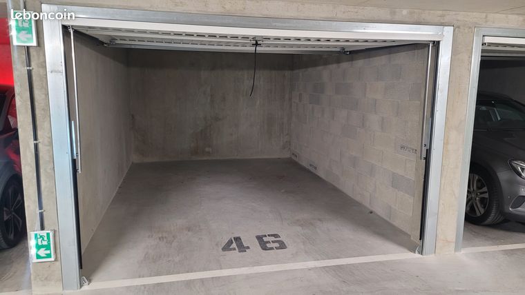 Garage, box, parking, stationnement en sous sol