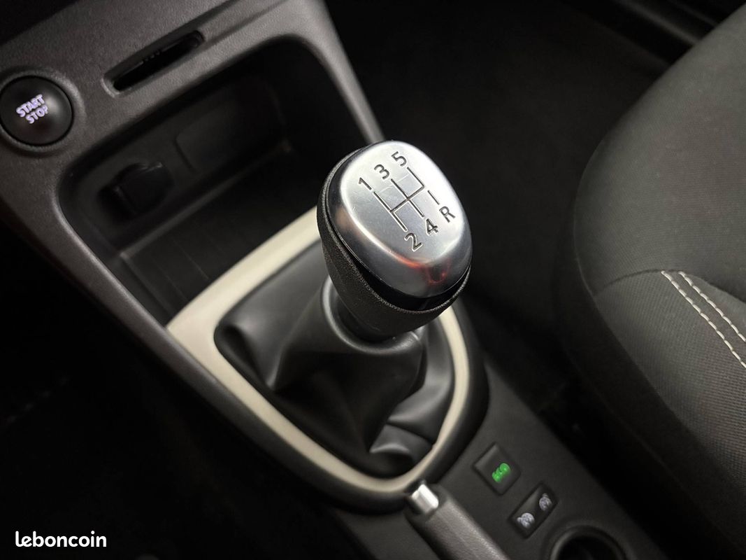 RENAULT Captur TCe 90 - 19 Business (image 13)