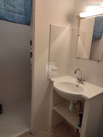 Studio 1 pièce 28 m² — 3