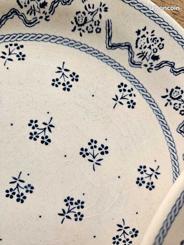 Assiette à Dessert / Pied à Gâteau Laura Ashley - Motif Bibi, NEUVE