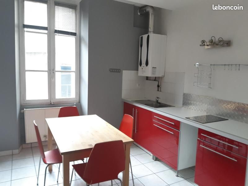 Appartement 1 pièce 40 m² · à Grenoble · 40 m² · 523 €