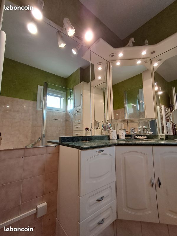 Meuble de salle de bain (image 1)
