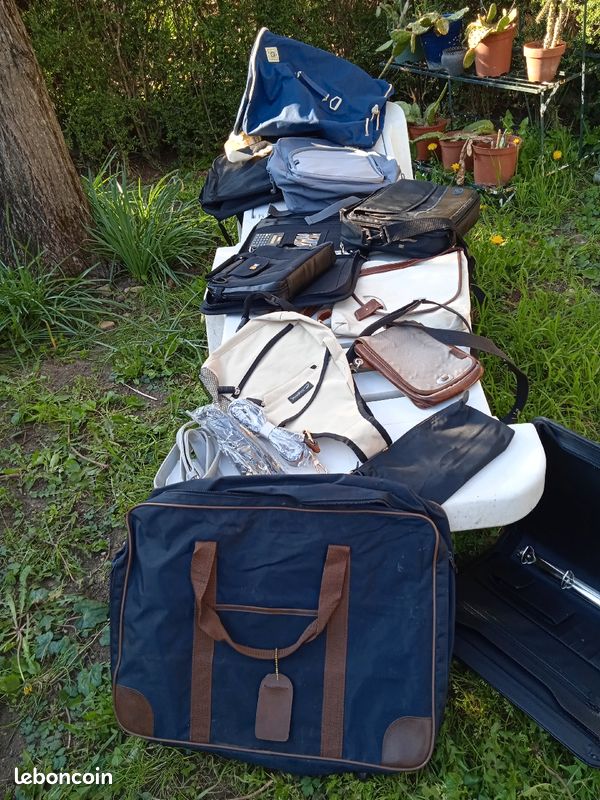 Divers bagageries (image 1)