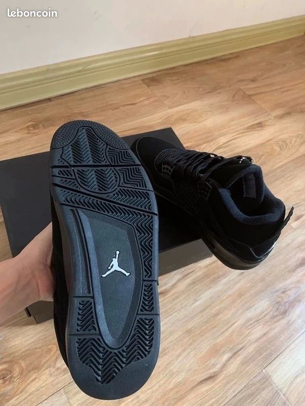 Air Jordan 4 Retro (image 2)