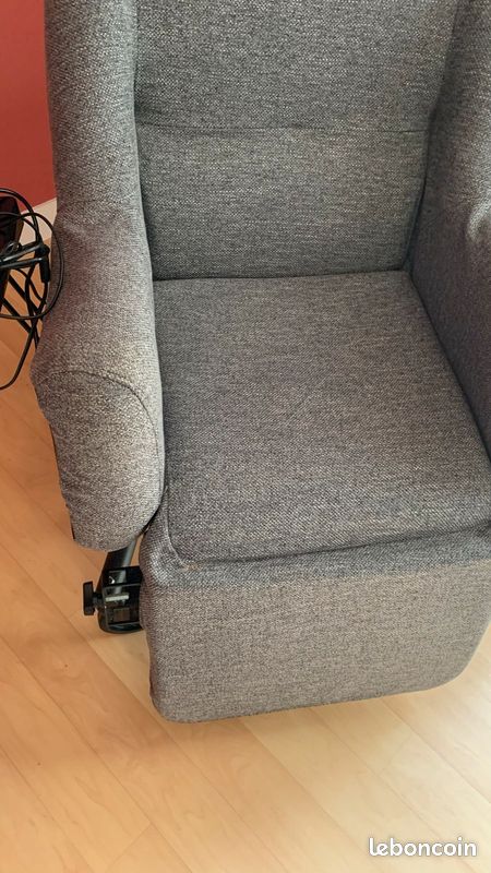 Fauteuil coquille électrique de Mai 2023 (image 8)