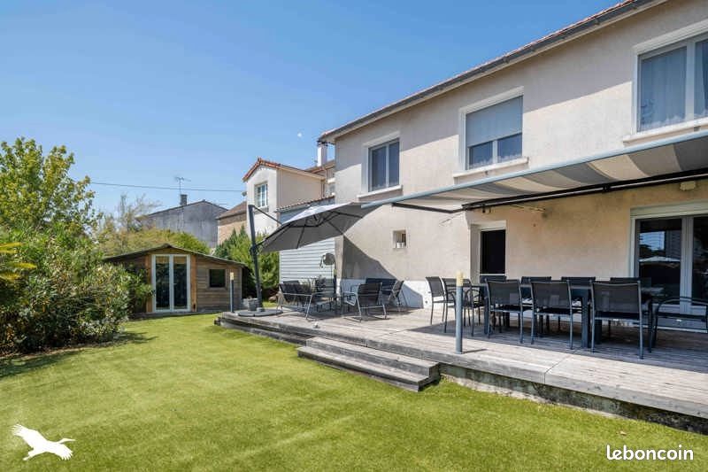 Maison 5 pièces 114 m² · à La Rochefoucauld-en-Angoumois · 114 m² · 199 000 €