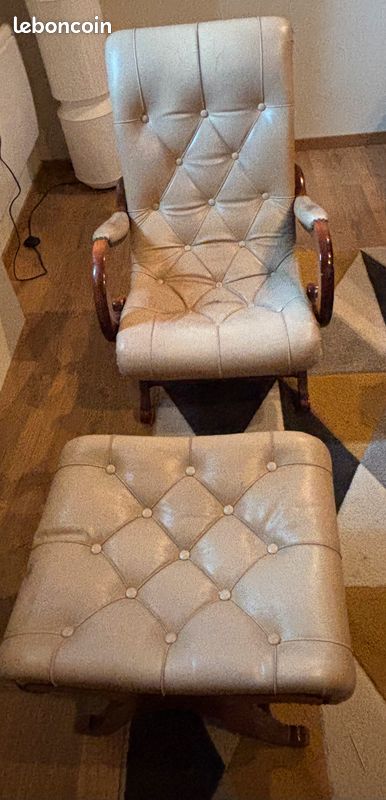 2 Fauteuils + 1 pouf - Style anglais - à restaurer (image 3)